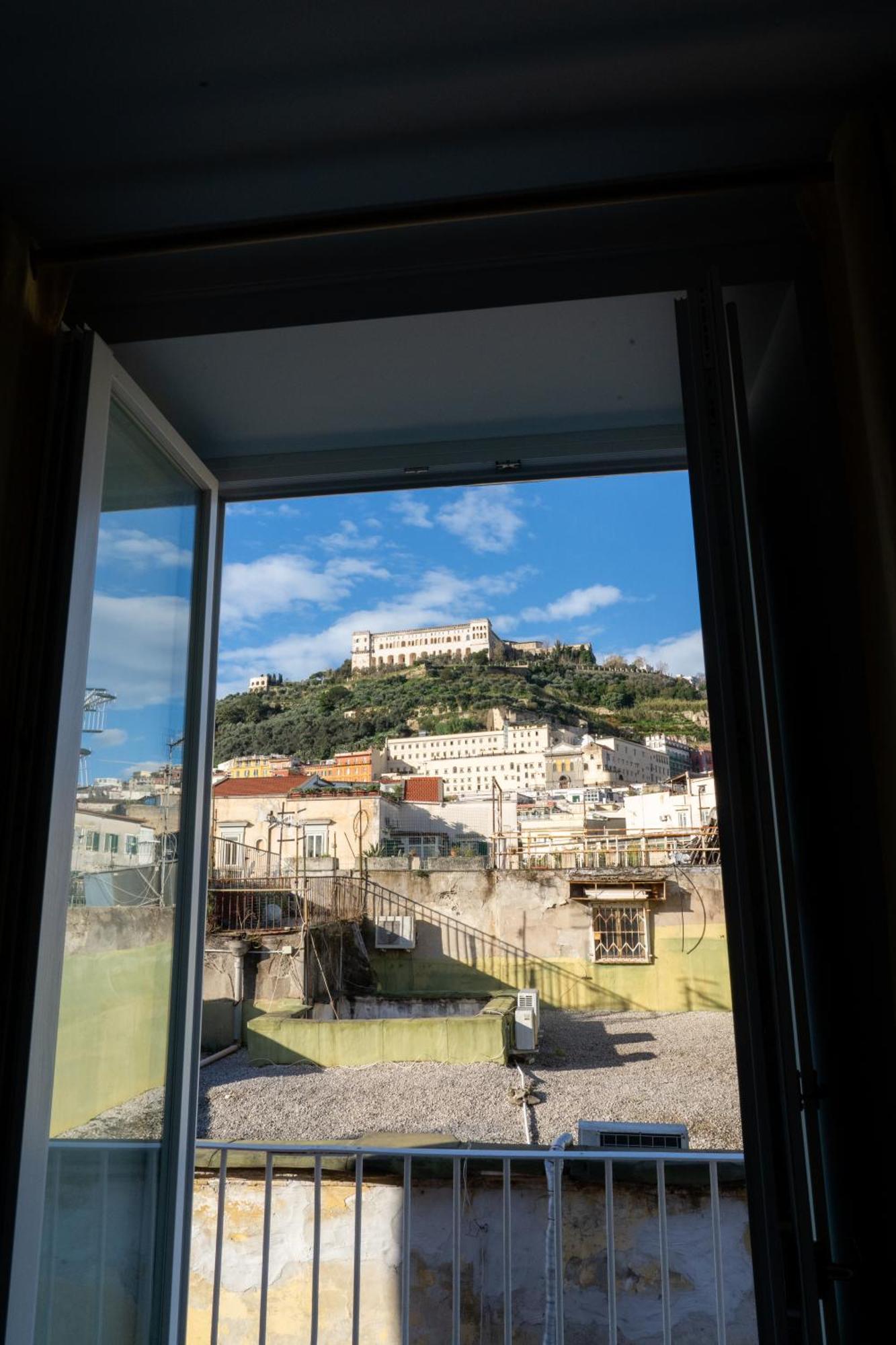 Domus Sibyllina, Palazzo Cavalcanti Napels Buitenkant foto