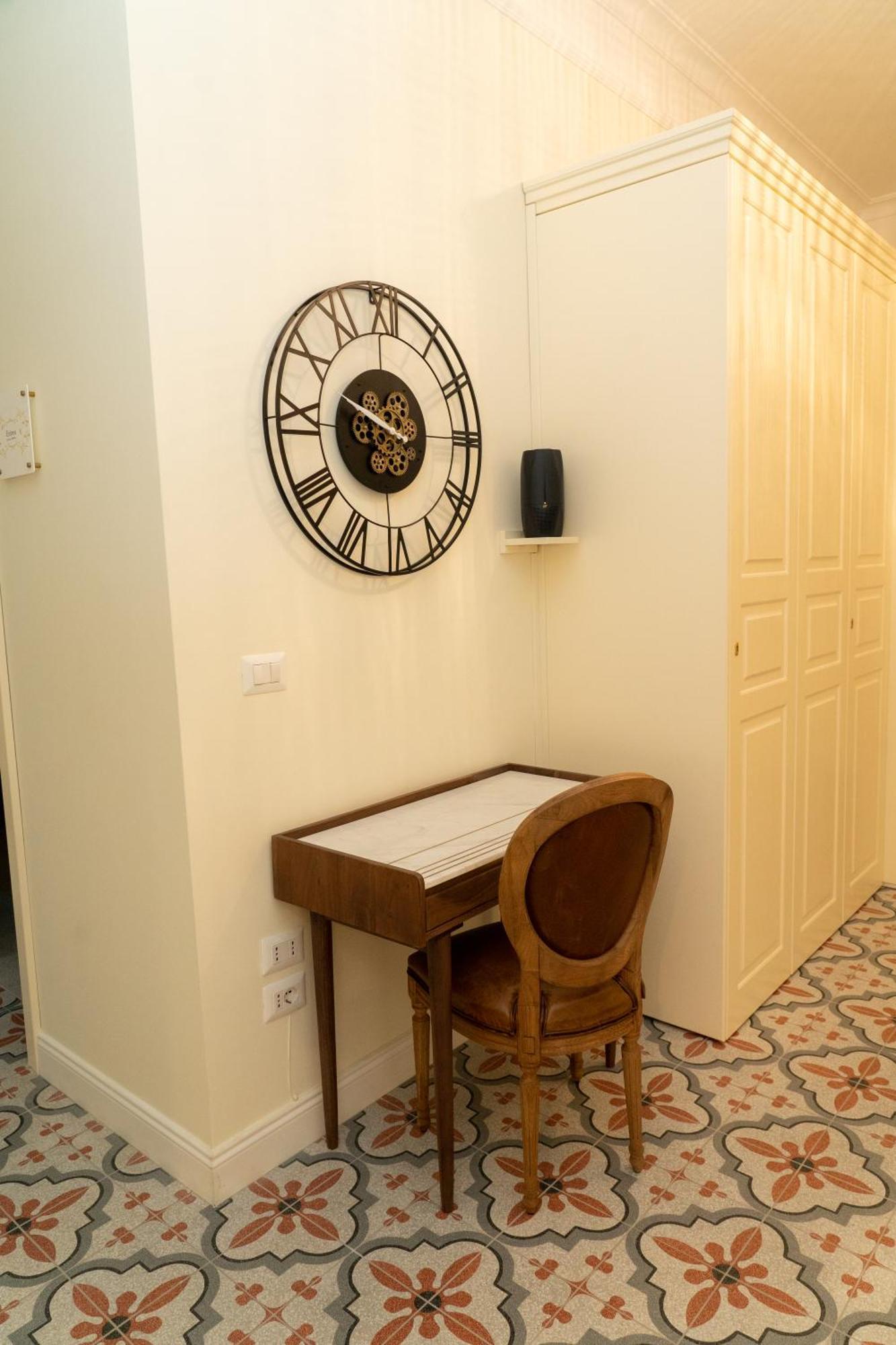 Domus Sibyllina, Palazzo Cavalcanti Napels Buitenkant foto